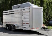 FEATHERLITE HORSE TRAILER