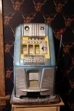 SLOT MACHINE