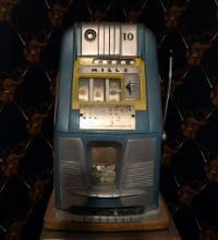 SLOT MACHINE
