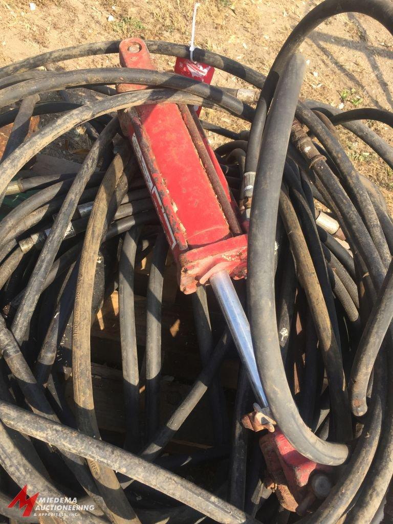 ASSORTED HYDRAULIC CYLINDERS