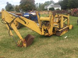 MAGNATRAC CRAWLER LOADER BACKHOE, STEEL TRACKS, RUNS &  MOVES, 1 TRACK DOES NOT MOVE, NO POWER TO IT