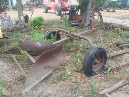 PULL TYPE DITCHING PLOW