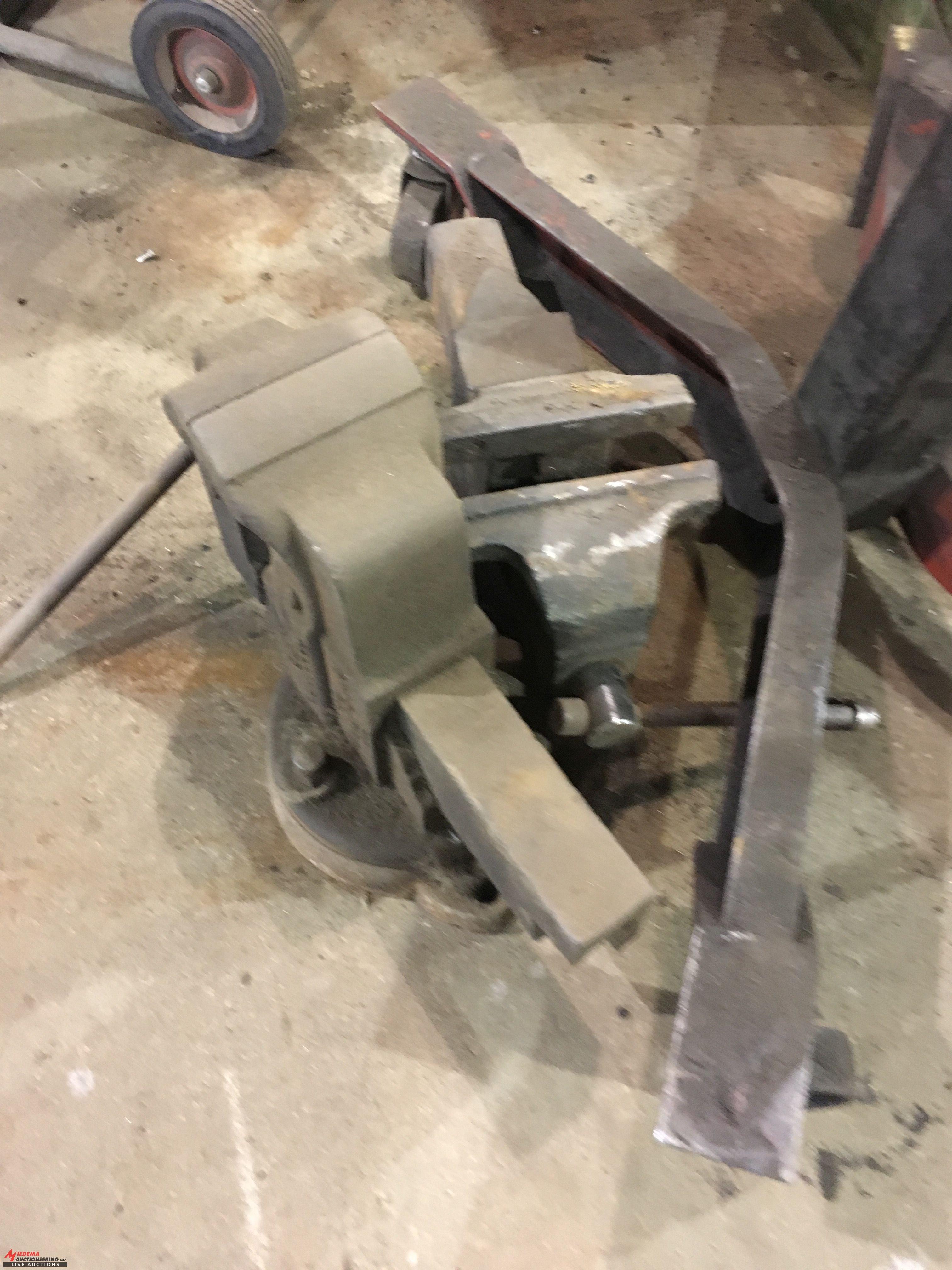 FABRICATED TRANSMISSION JACK AND BENCH VISES (2), 4 1/2" VISE AND 6" VISE