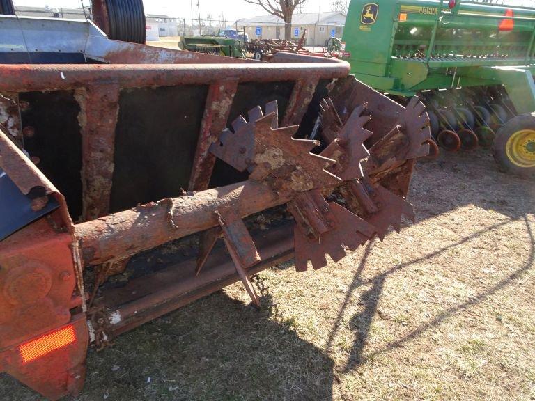 H & S 270 MANURE SPREADER, PTO DRIVEN, HYDRAULIC END GATE, PIN HITCH, S/N 3