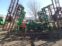 JOHN DEERE 726 FIELD CULTIVATOR, 27'6''