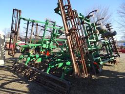 JOHN DEERE 726 FIELD CULTIVATOR, 27'6''
