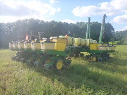 JOHN DEERE 7000 12-ROW PLANTER, 30'' SPACING, NO-TILL COULTER, HYDRAULIC FO