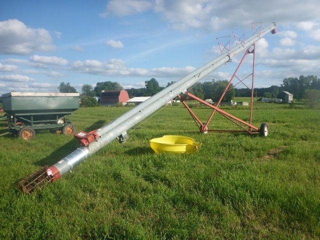 FETERL GRAIN AUGER, APPROX 10'' x 61', 540 PTO DRIVEN, POLY HOPPER, 205/75R1