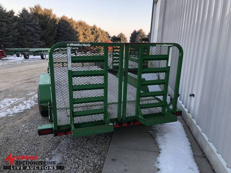 2017 LOADTRAIL TANDEM AXLE CAR HAULER, 10,000LB, 83''X20', REAR SPLIT GATE, VIN:4ZECH2029H1126765, 1