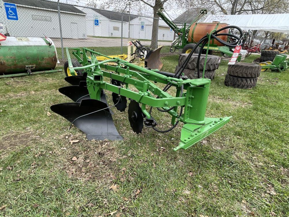 JOHN DEERE F145 H 3-BOTTOM PLOW, COMPLETLY REBUILT