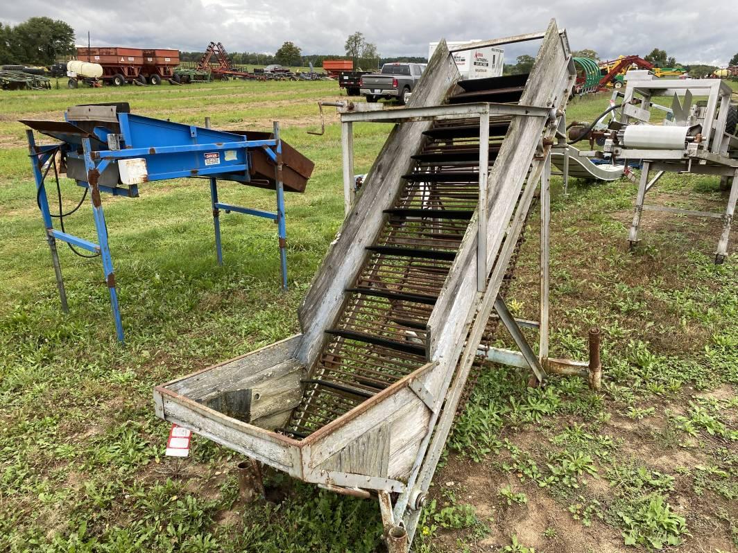 CHAIN INCLINE CONVEYOR, 24'' X 8'
