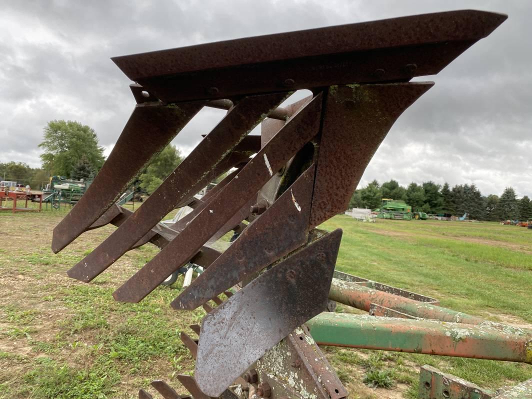 OLIVER WHITE ROLL OVER PLOW, 4-BOTTOM 18'' WITH SLATS, ON LAND HITCH