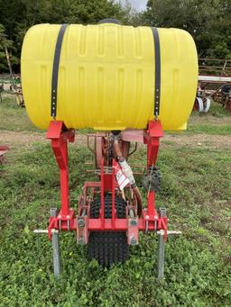 MECHANICAL 1-ROW TRANSPLANTER, MODEL 1000, WITH WATER TANK