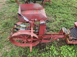 MECHANICAL 1-ROW TRANSPLANTER, MODEL 1000, WITH WATER TANK