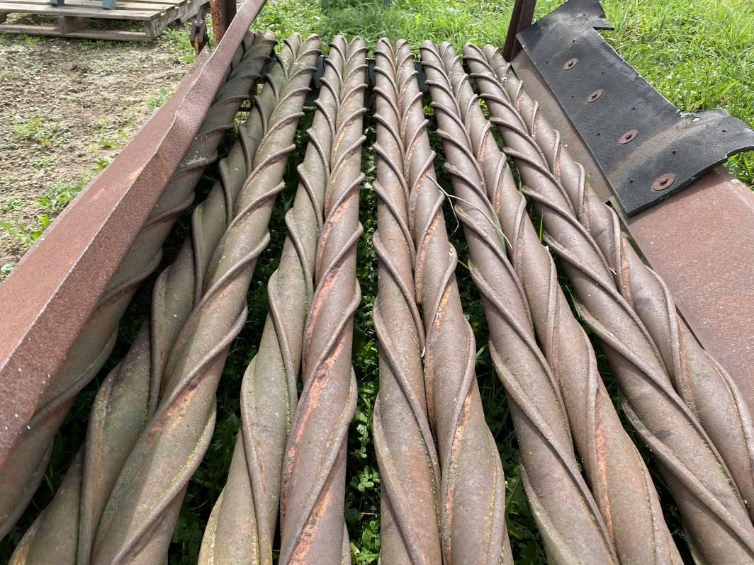 ONION TOPPING BED, 34'' X 6'