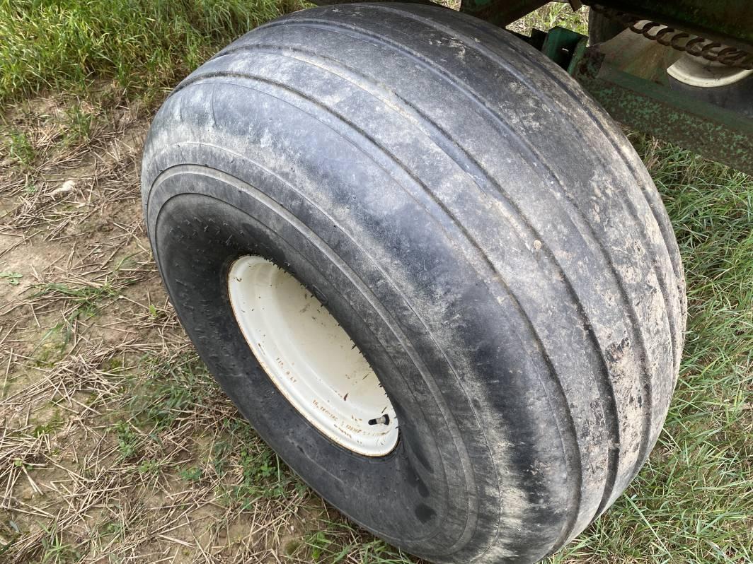 LOCKWOOD 16' BULK BOX WITH 16.5-16.1  IMPLEMENT TIRES