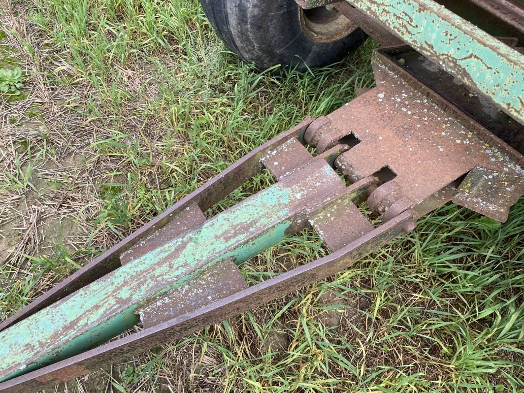 LOCKWOOD 16' BULK BOX WITH 16.5-16.1  IMPLEMENT TIRES