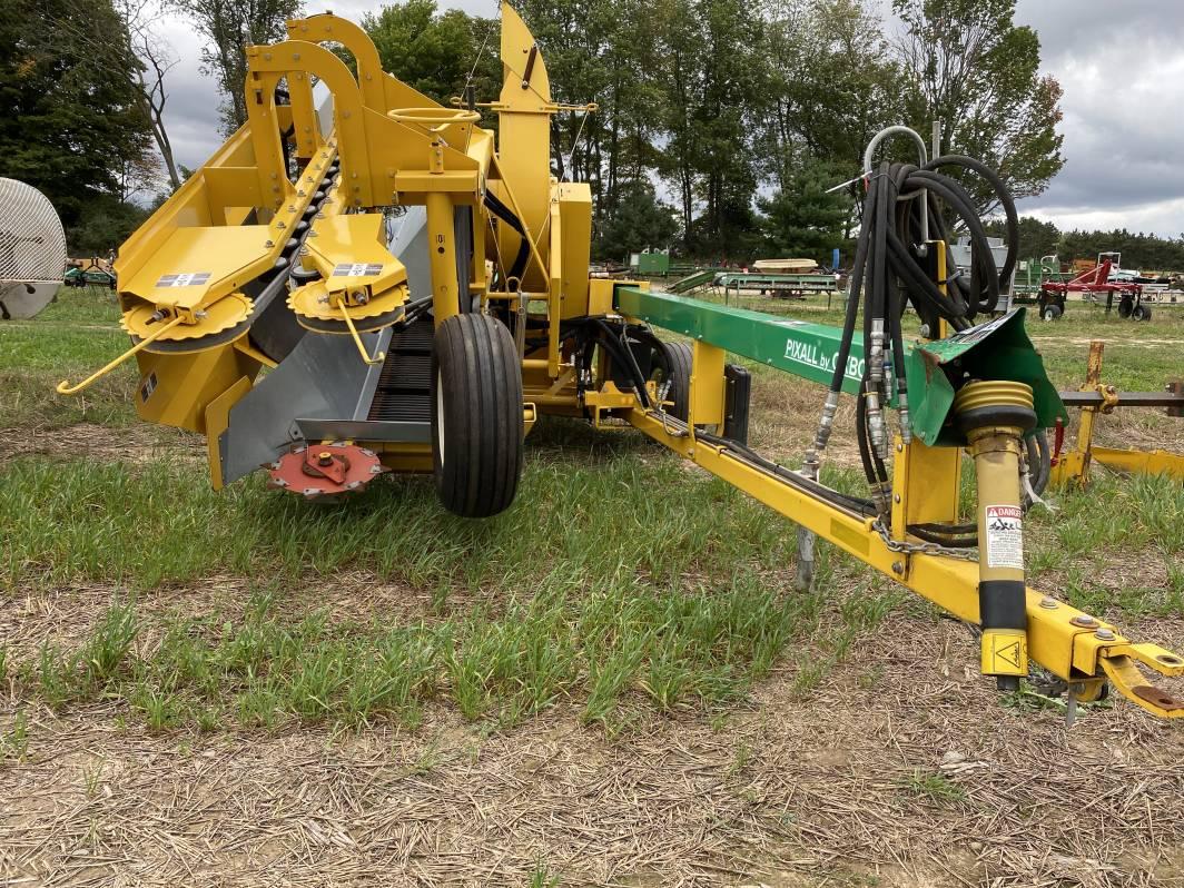 OXBO PIXALL CP100 SWEET CORN PULLER, PICKED 30 ACRES, LINE NEW CONDITION