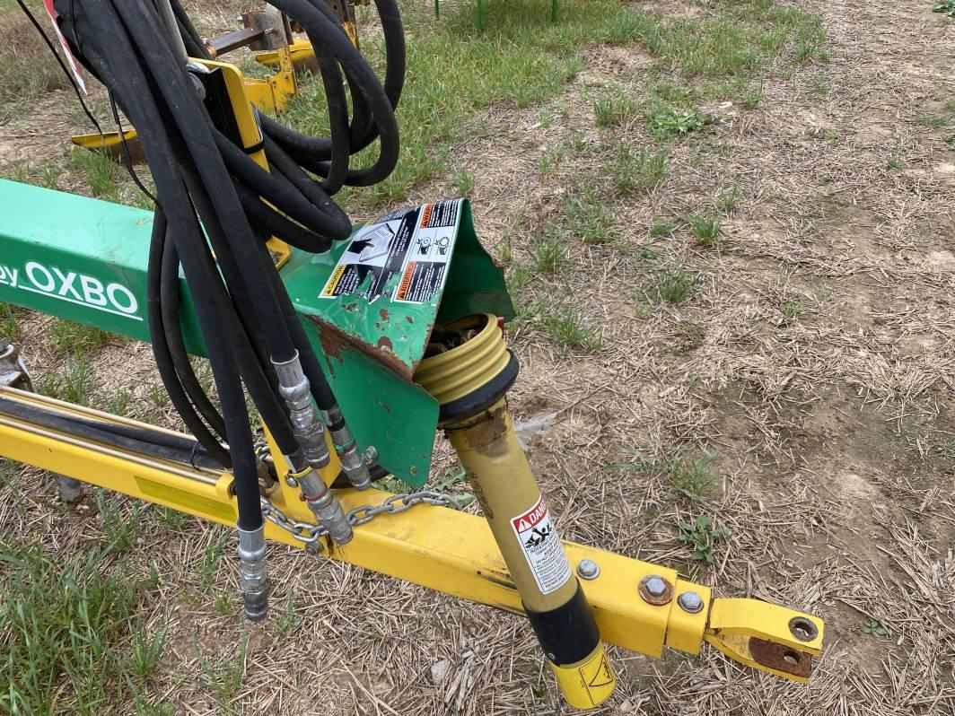 OXBO PIXALL CP100 SWEET CORN PULLER, PICKED 30 ACRES, LINE NEW CONDITION
