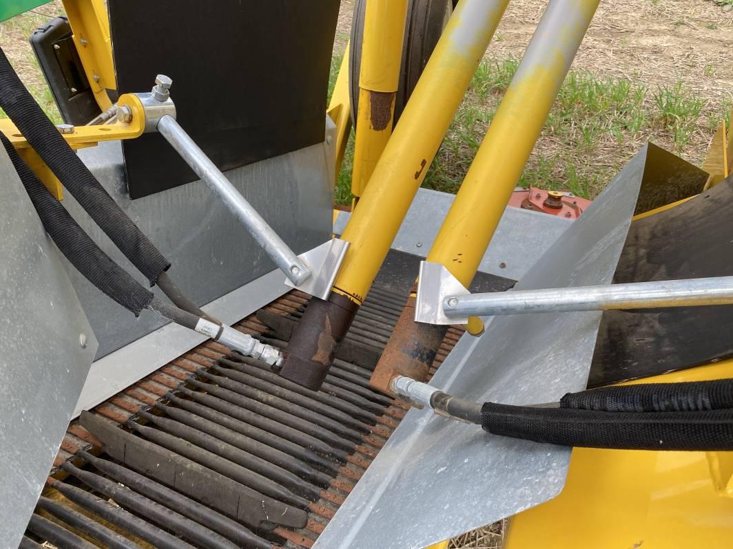 OXBO PIXALL CP100 SWEET CORN PULLER, PICKED 30 ACRES, LINE NEW CONDITION