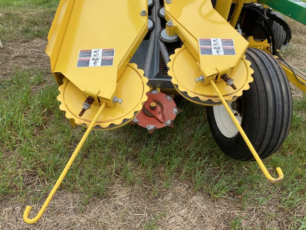 OXBO PIXALL CP100 SWEET CORN PULLER, PICKED 30 ACRES, LINE NEW CONDITION