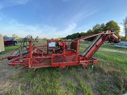 FMC HARVESTER, 1-ROW, CARROTT