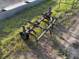 2-ROW CULTIVATOR FARMALL MOUNTS