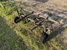 2-ROW CULTIVATOR FARMALL MOUNTS