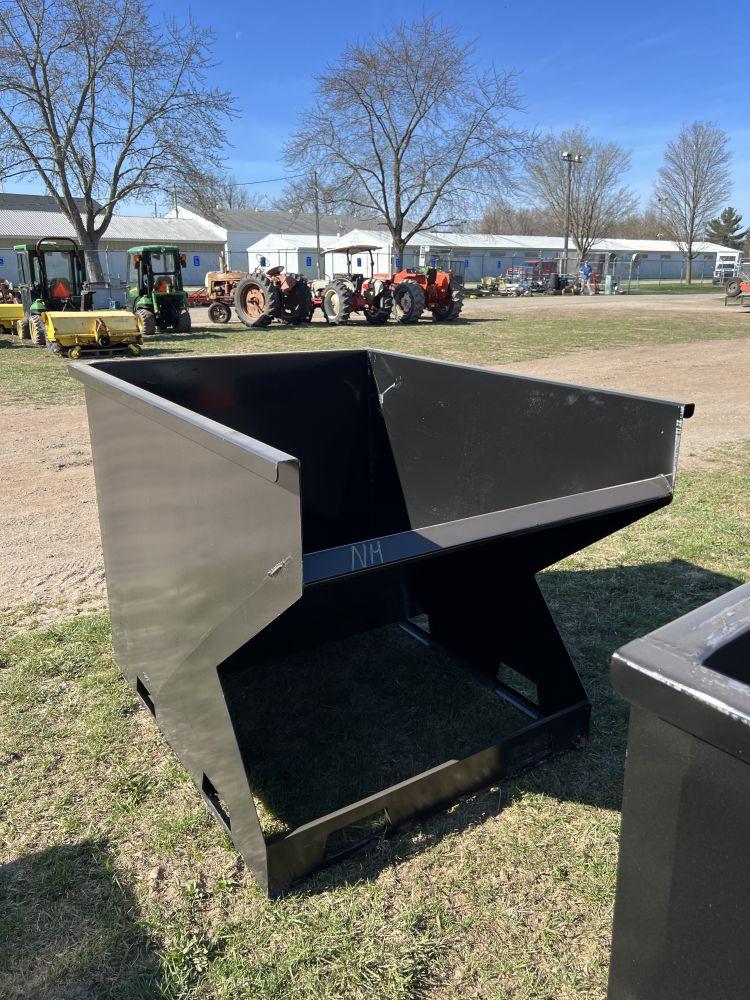 SKID STEER MOUNT DUMP HOPPER