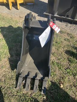 UNUSED LAND HERO HEAVY DUTY BUCKET, 18''