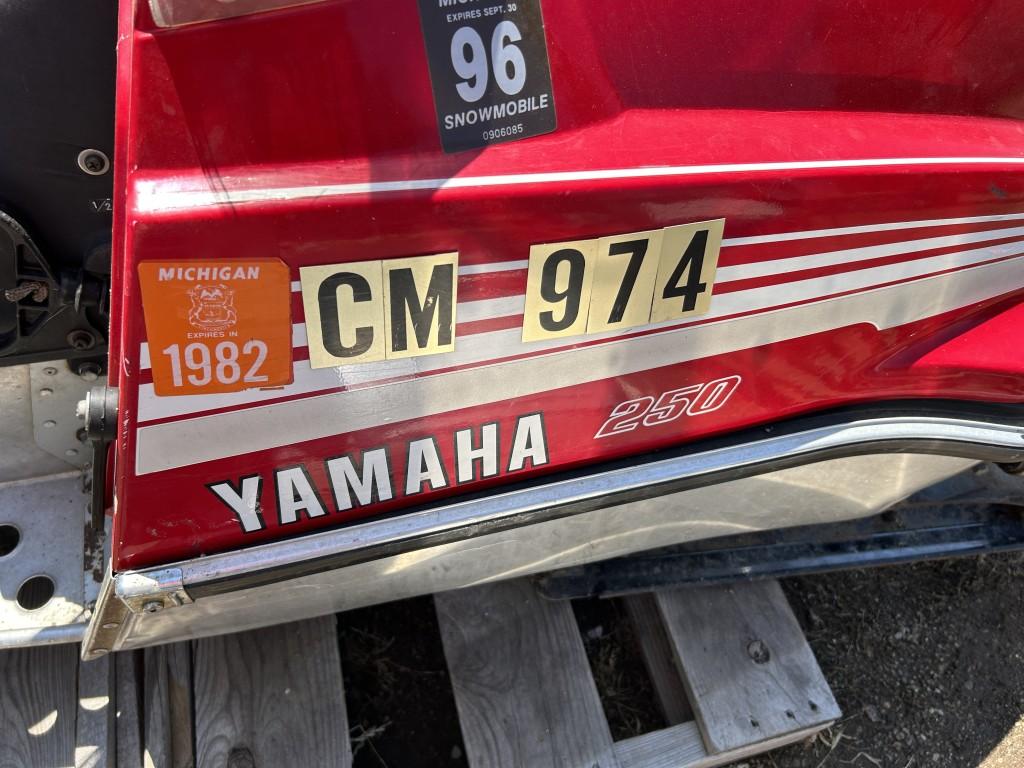 YAMAHA ENTICER 250 SNOWMOBILE, MODEL ET250, S/N: 8H4-036931