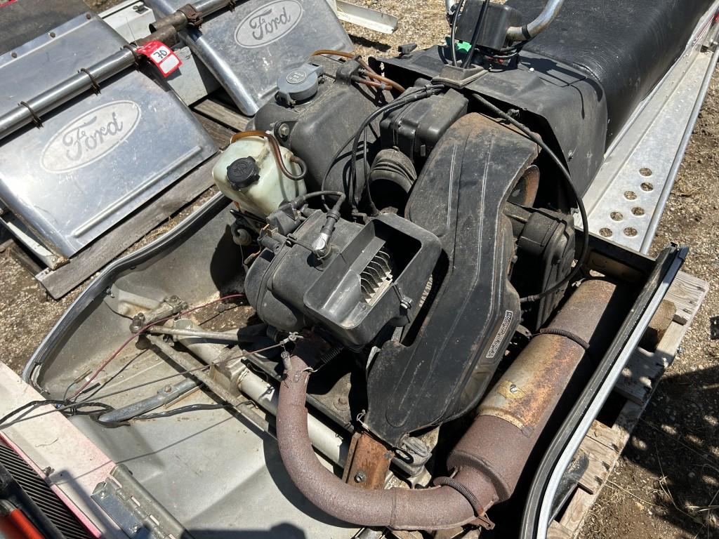 YAMAHA ENTICER 250 SNOWMOBILE, MODEL ET250, S/N: 8H4-036931