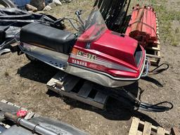 YAMAHA ENTICER 250 SNOWMOBILE, MODEL ET250, S/N: 8H4-036931