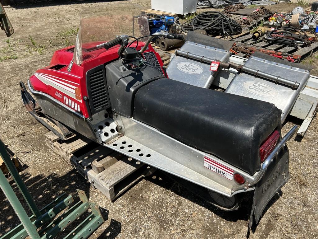YAMAHA ENTICER 250 SNOWMOBILE, MODEL ET250, S/N: 8H4-036931