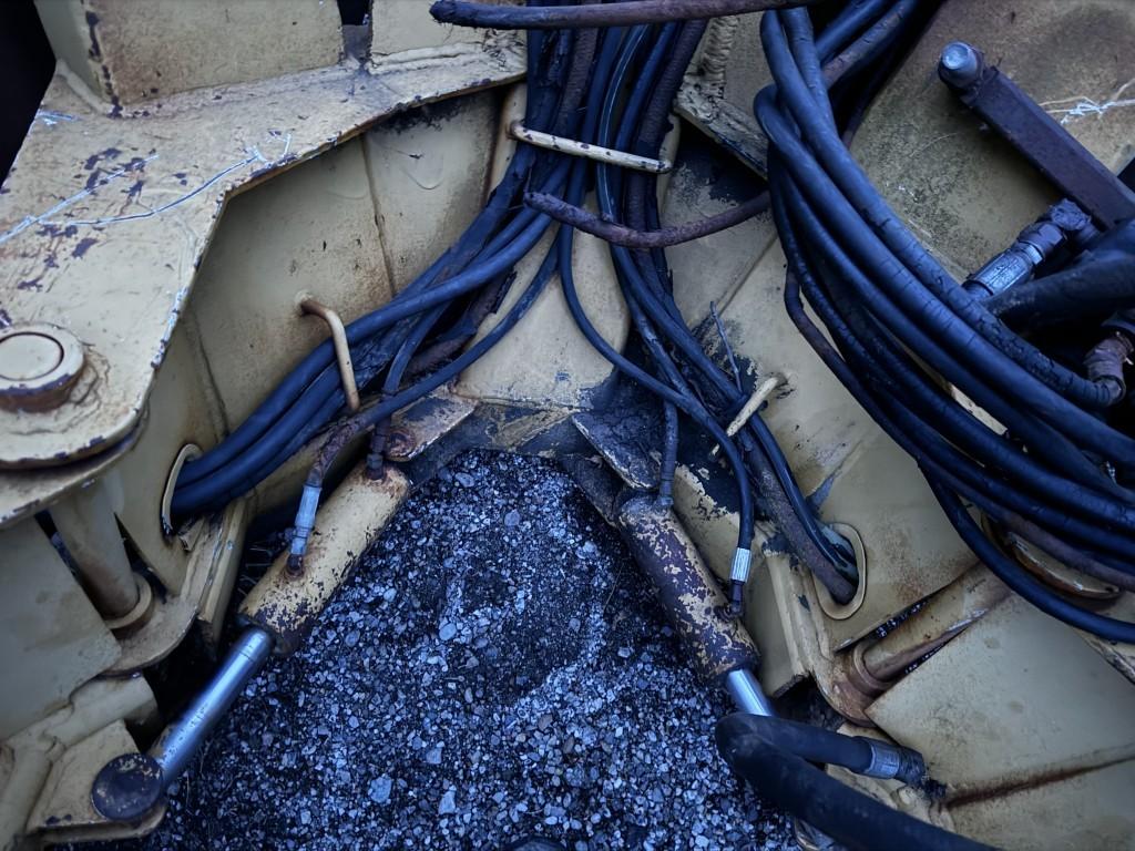TREE SPADE, SKID STEER MOUNT, 44'', WILL NEED SOME NEW HYDRAULIC HOSES