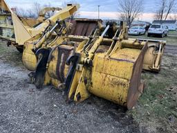 CAT LOADER BUCKET WITH GRAPPLE, 105'', CAME OFF KOMATSU WA250