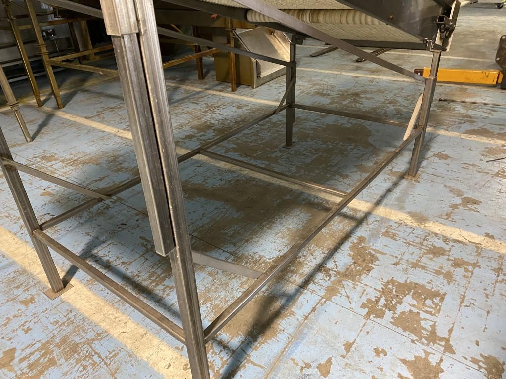 ELEVATED CONVEYOR