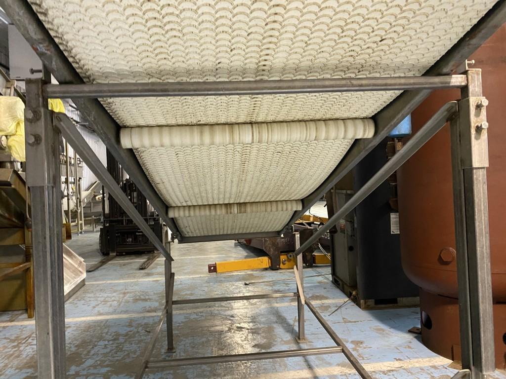 ELEVATED CONVEYOR