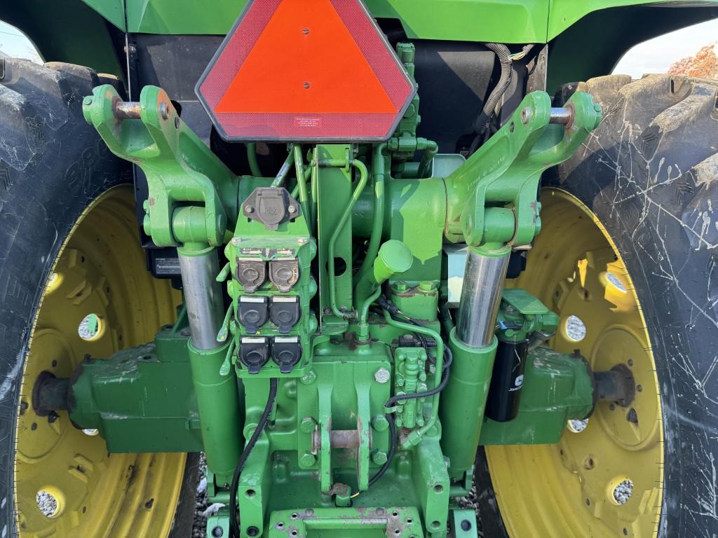 1996 JOHN DEERE 7600 TRACTOR