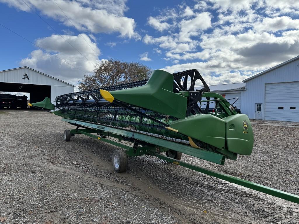 JOHN DEERE 635F GRAIN HEAD