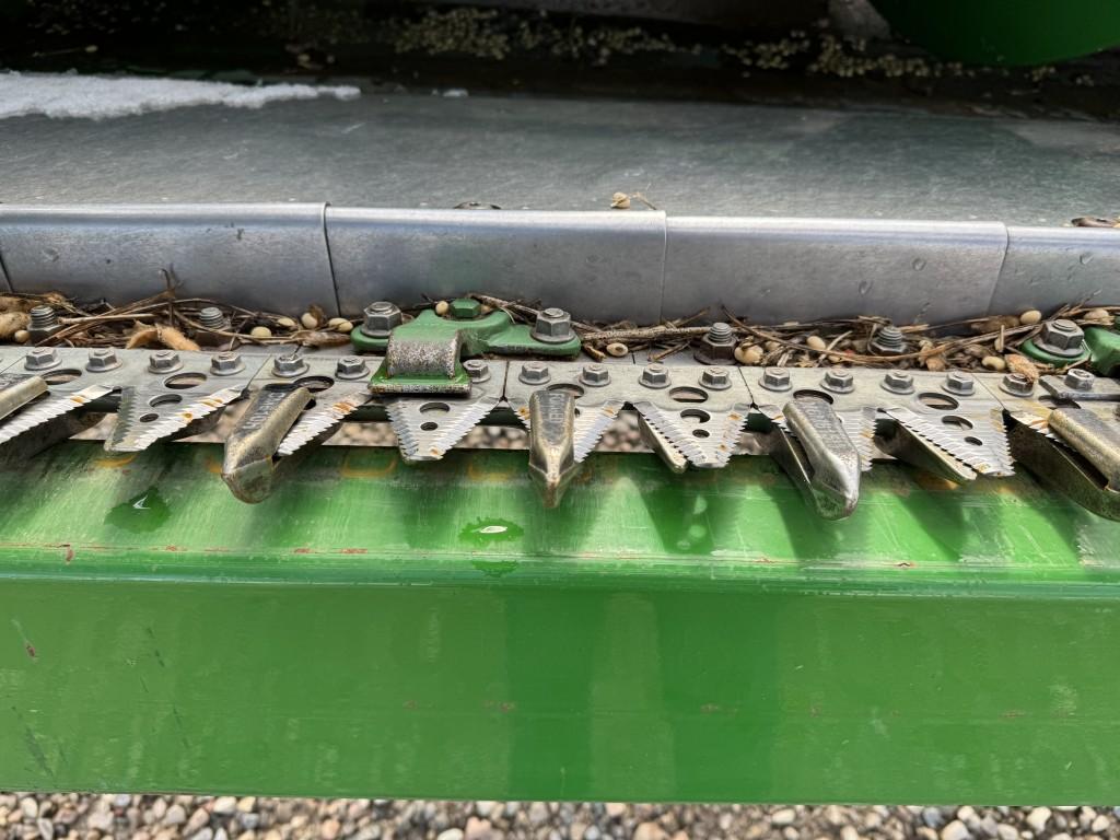 JOHN DEERE 635F GRAIN HEAD