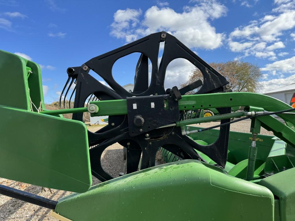 JOHN DEERE 635F GRAIN HEAD
