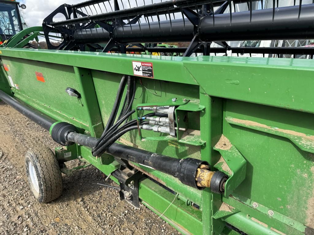 JOHN DEERE 635F GRAIN HEAD
