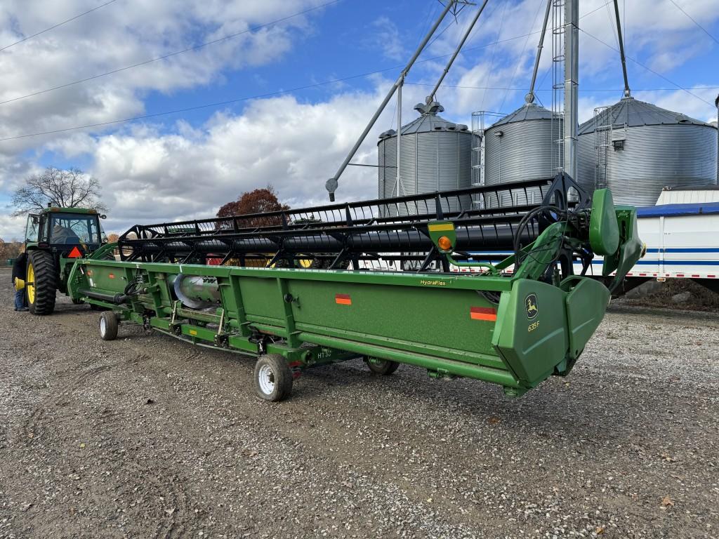 JOHN DEERE 635F GRAIN HEAD