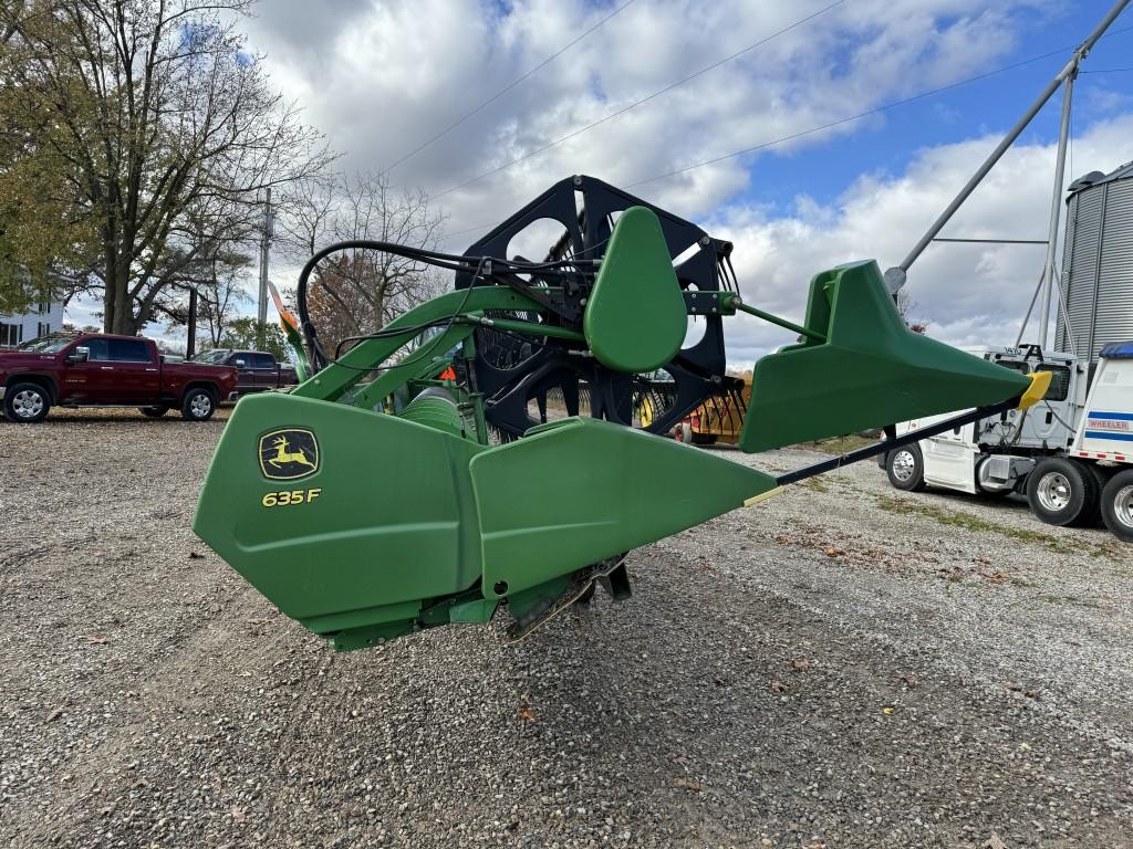 JOHN DEERE 635F GRAIN HEAD
