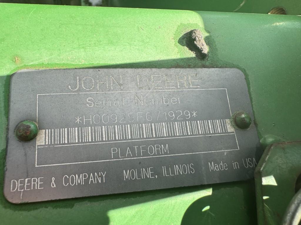 JOHN DEERE 925 GRAIN HEAD