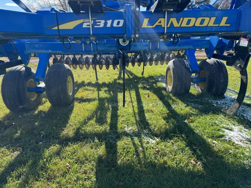 LANDOLL 2310-7-30 WEATHERPROOFER III DISC RIPPPER