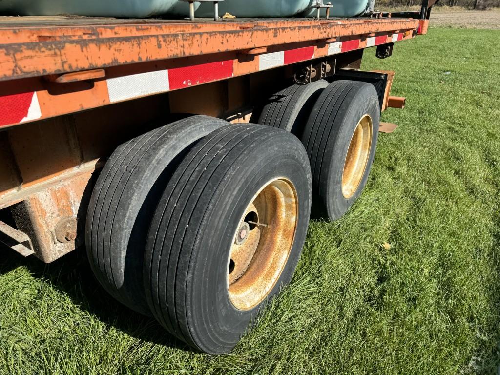 2001 GREAT DANE TANDEM AXLE FLATBED TRAILER