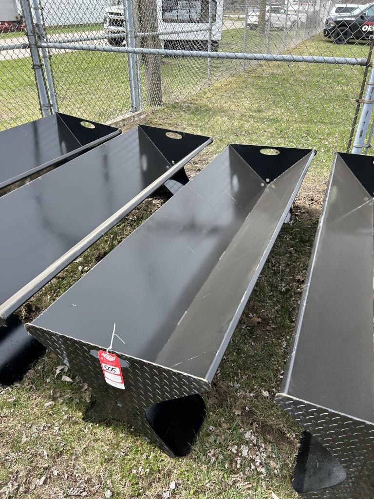 HEAVY DUTY CATTLE FEEDER
