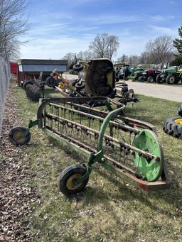 JOHN DEERE HAY RAKE